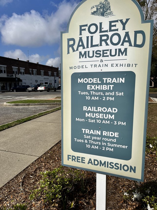 Foley Railroad Museum Model Train Exhibit 021623 LM Coast 360 (58) sm.jpg
